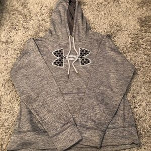 Under Armor sweatshirt